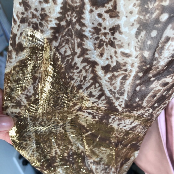 BCBGMAXAZRIA Gold Shoulder Wrap Top- CUTE!!! - Picture 6 of 13